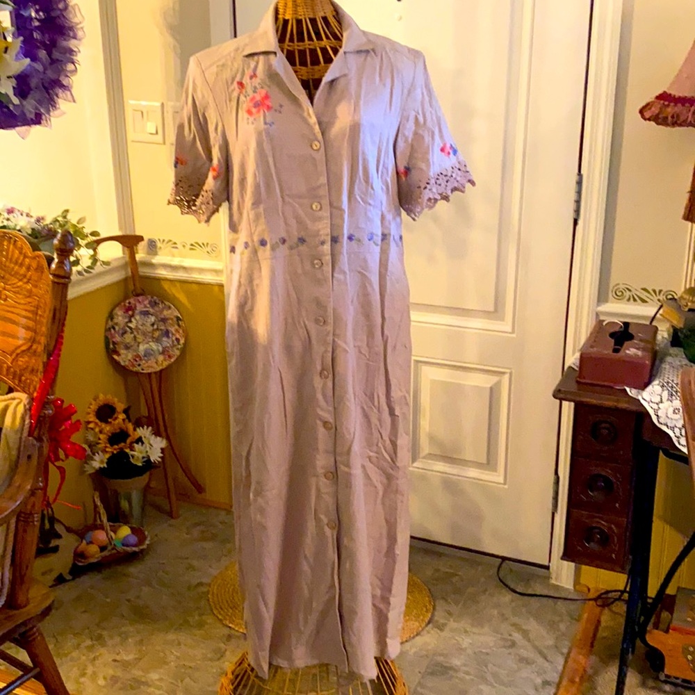 Linen vintage tan midi dress with embroidery